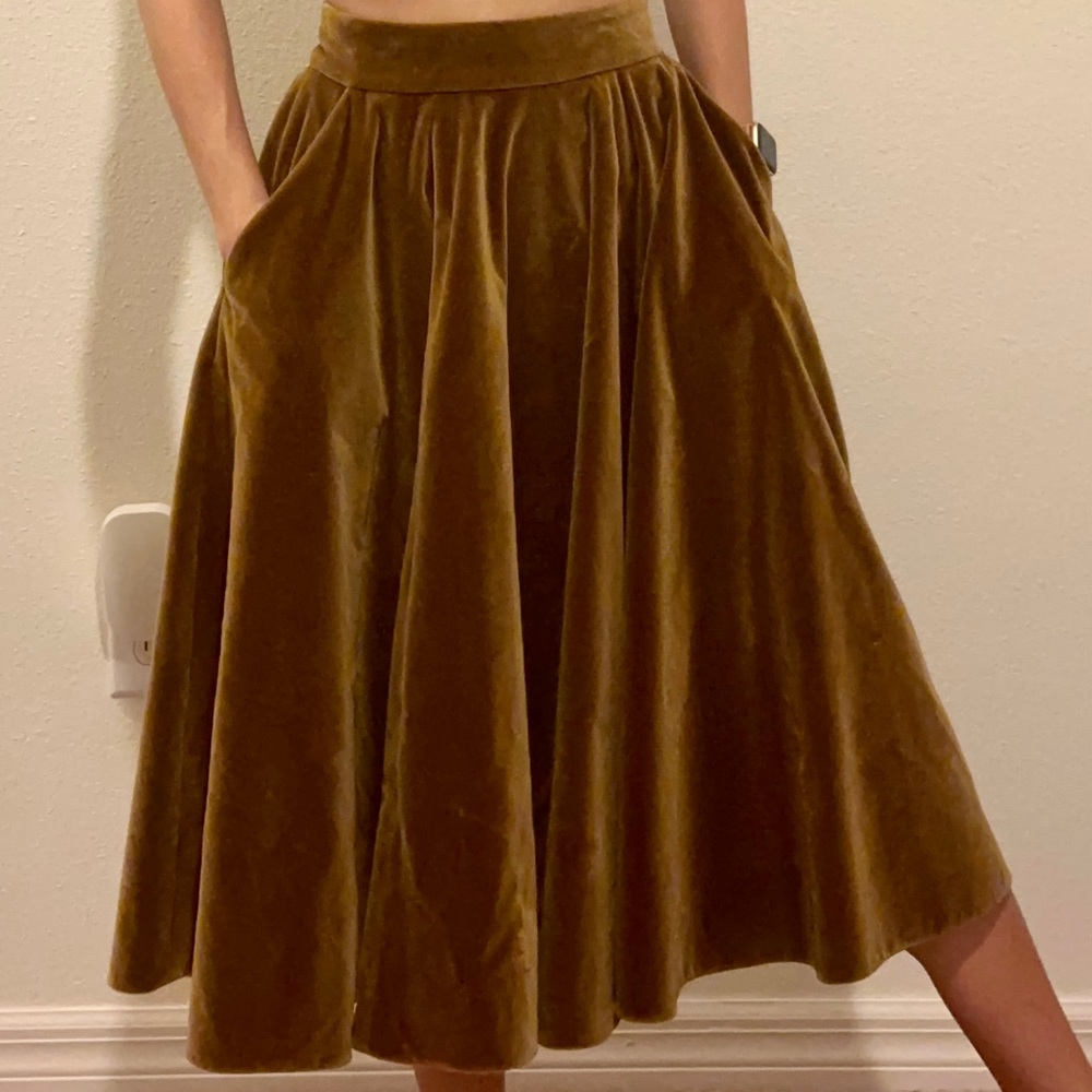NWT Dolce and Gabbana velvet skirt